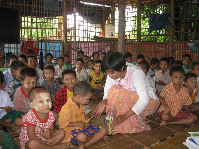 41347_1619784537462_1321872272_31636360_3374922_n[1]