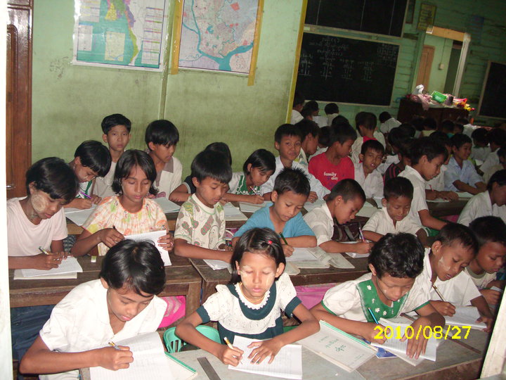 47568_1474014022058_1584905587_1127404_1826798_n[1] - copia