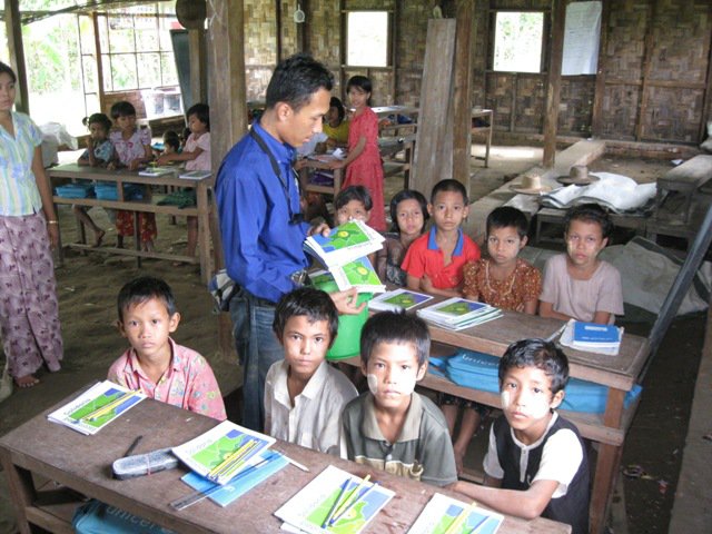 58553_1642682109887_1321872272_31687759_6035067_n[1]