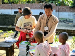 3 donación Escuela Sagaing 3