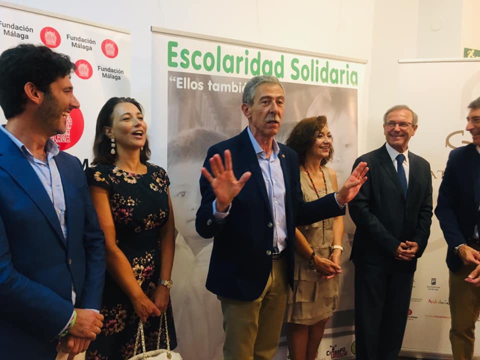 69956916_2592746717443675_2163247217358405632_n