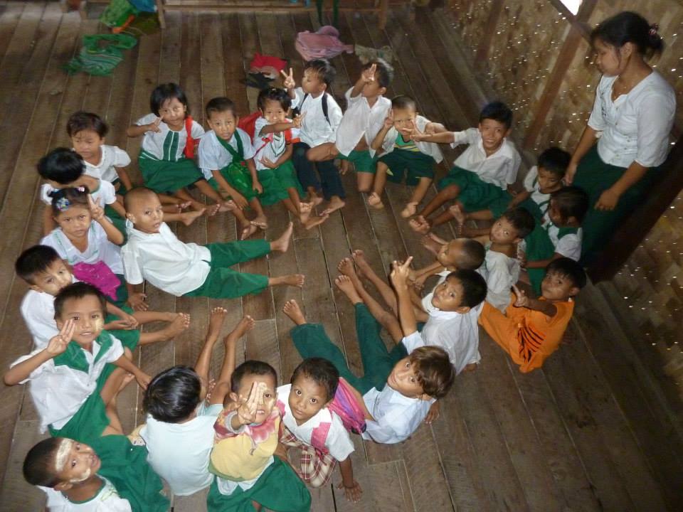 Coleg.Sandayama, niños jugando