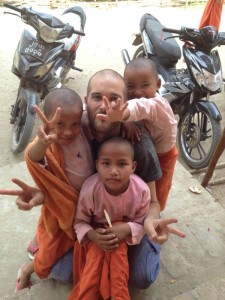 Voluntarios en Birmania 2, Angel